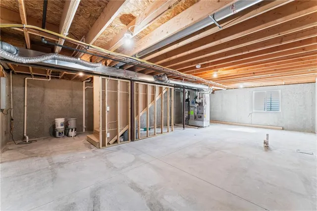 $404,500 | 2004 Southeast Oak Ridge Drive, Oak Grove, MO 64075