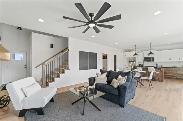 $404,500 | 2004 Southeast Oak Ridge Drive, Oak Grove, MO 64075