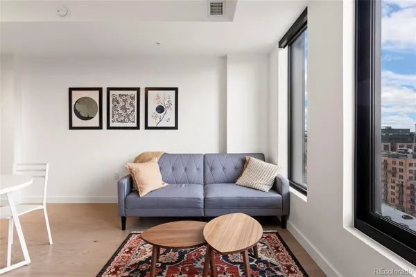 $2,800 | 1750 Wewatta Street, Unit 1526, Denver, CO 80202