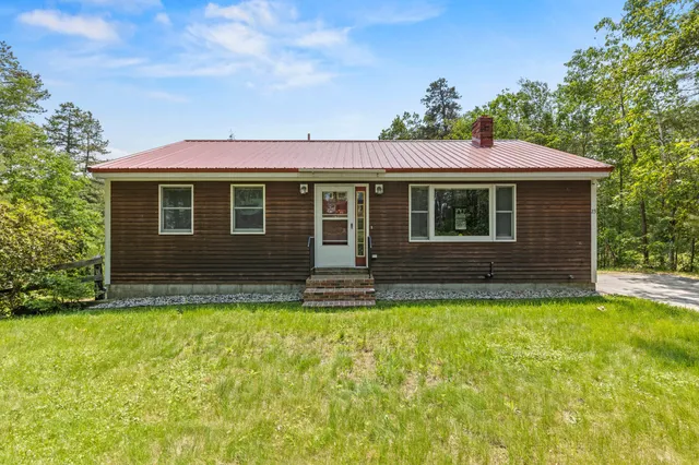 $425,000 | 23 East Eleanor Avenue, Standish, ME 04084