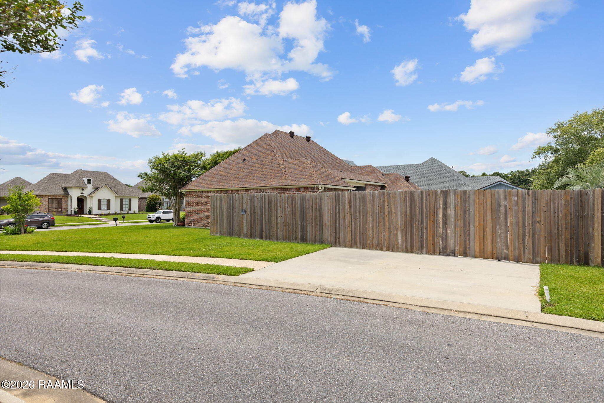 200 Rue Saint Barts Youngsville, LA 70592 - Photo 5 of 37 4-web-or-mls-200 Rue Saint Barts-4