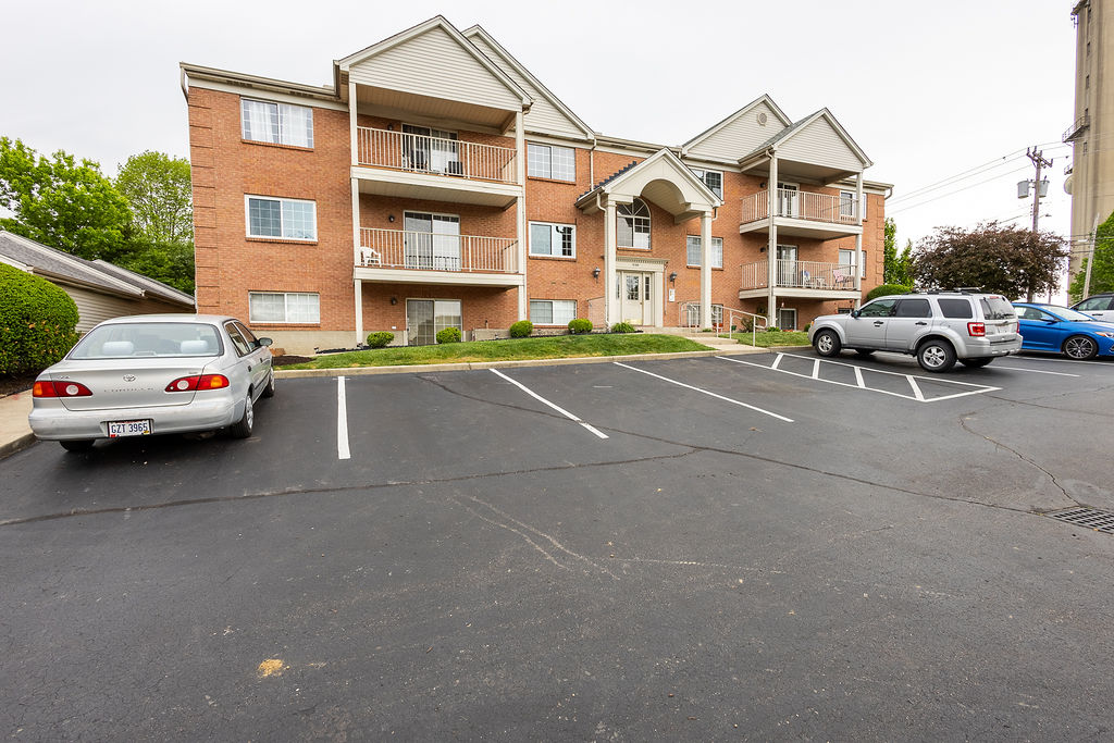 5769 Cheviot Road, Unit 2A Cincinnati, OH 45247 - Photo 2 of 29