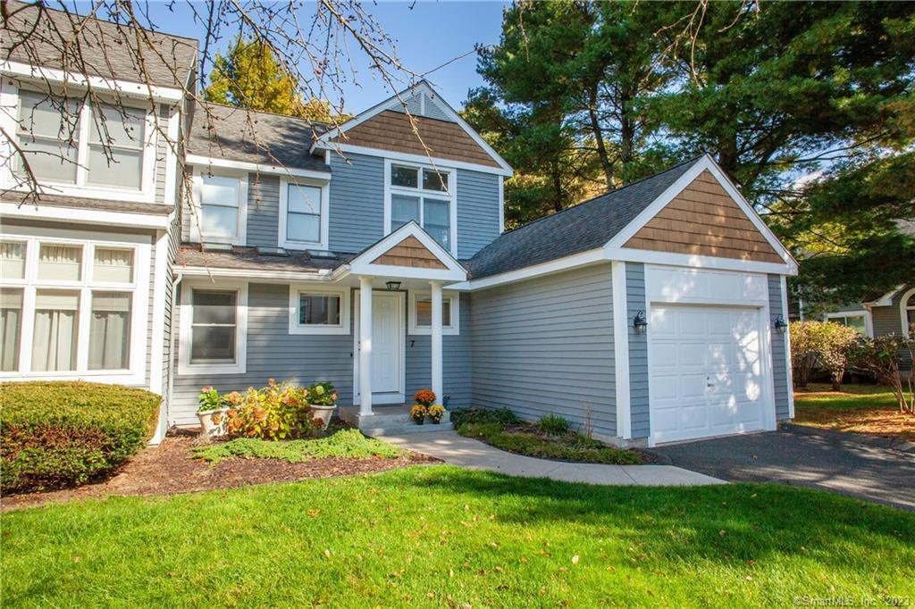 7 River Walk Drive, Unit 7, Weatogue, CT 06089 Compass