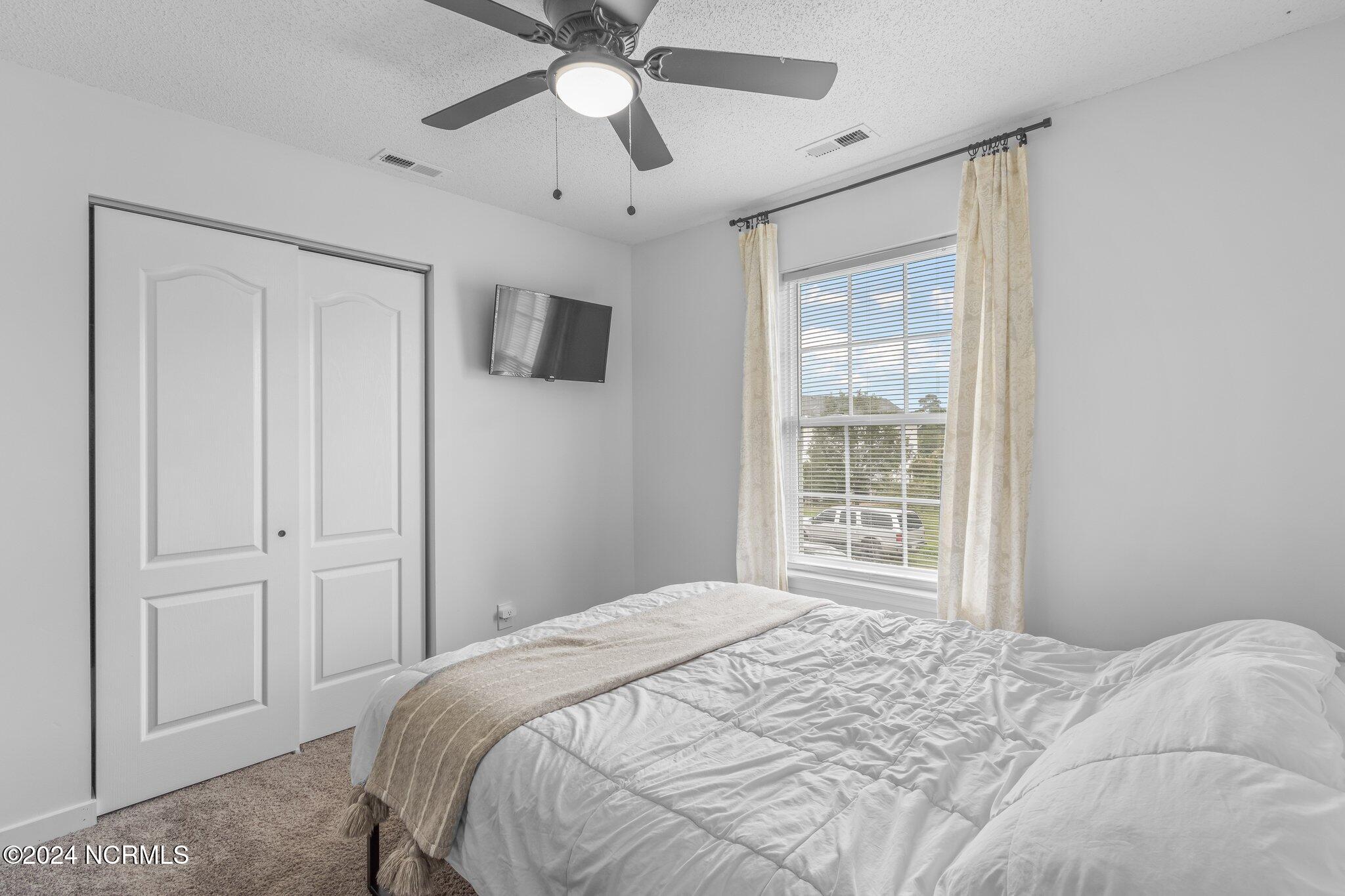 244 Green View Road Moyock, NC 27958 - Photo 22 of 27 9-web-or-mls-Photo Aug 20 2024, 2 05 19