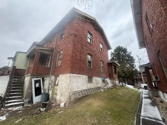 a view of a large building