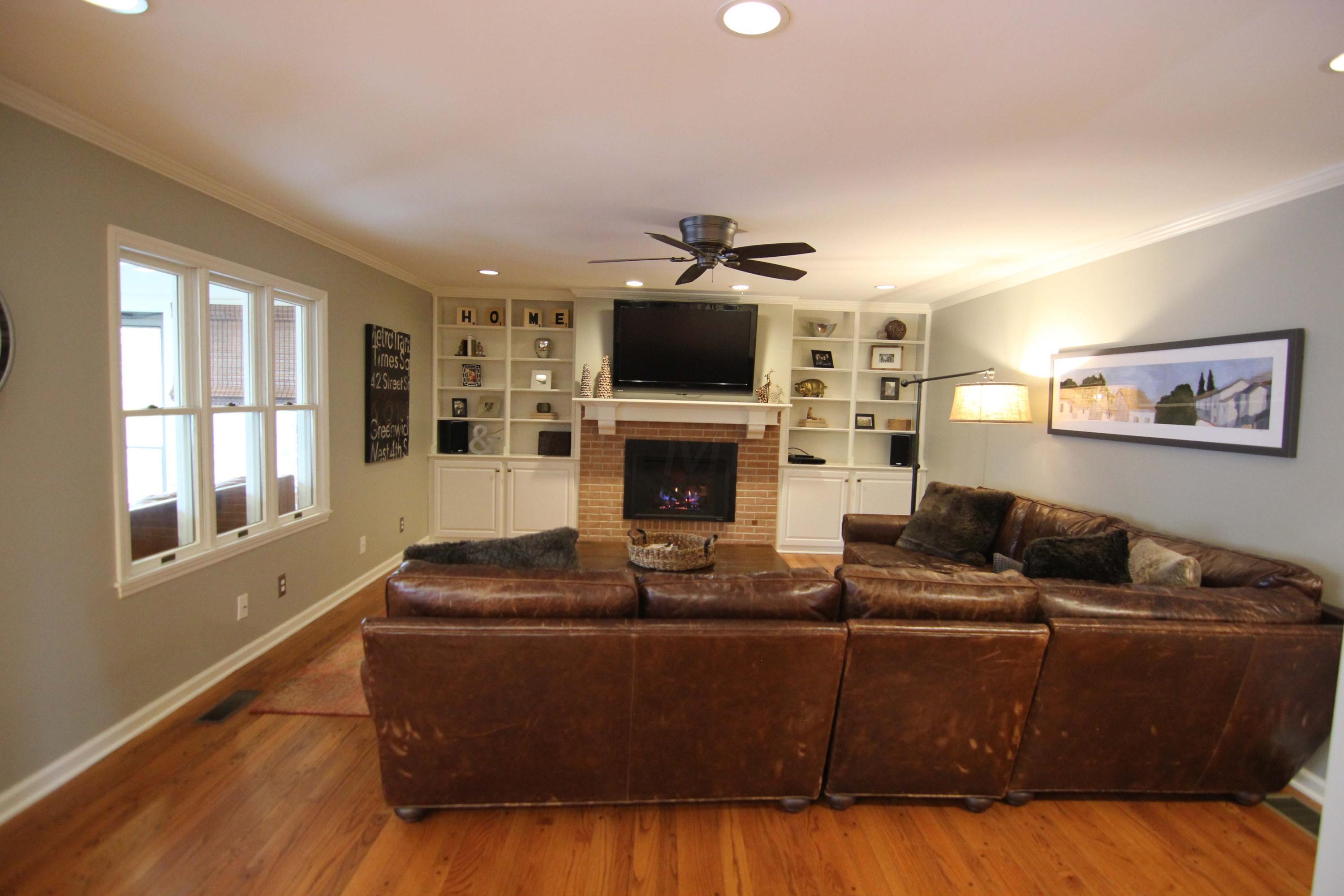 2561 Chartwell Road Columbus, OH 43220 - Photo 5 of 31 Gallery Image 5