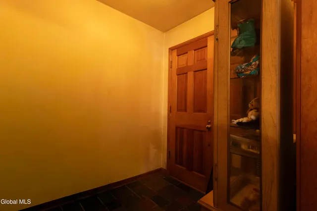 $275,000 | 106 Country Ridge Court, Amsterdam, NY 12010