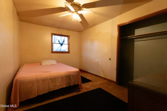 $275,000 | 106 Country Ridge Court, Amsterdam, NY 12010