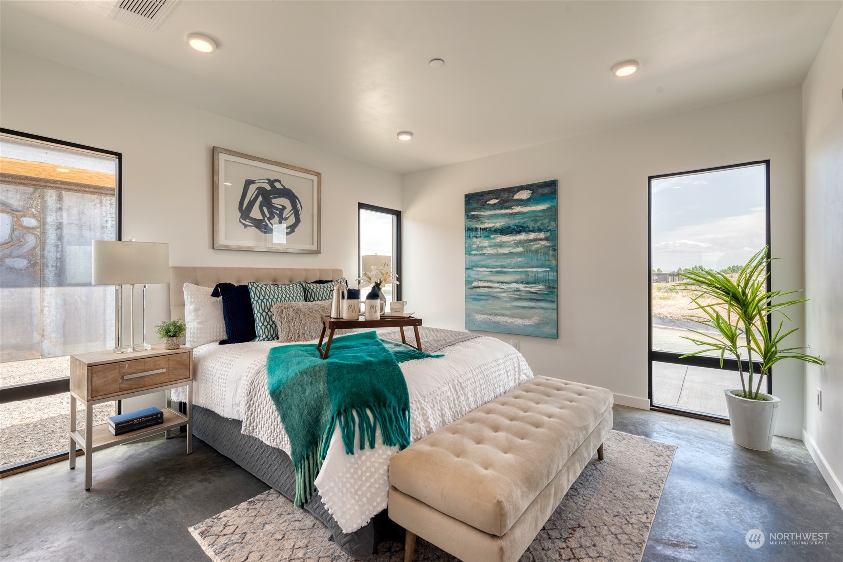 232 (lot 31) Nw Rattlesnake Point Road Quincy, WA 98848 - Photo 24 of 37 a living room with furniture and a large window