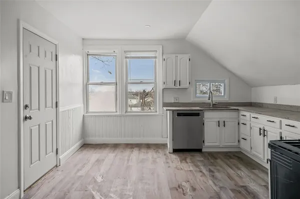 $1,950 | 123 Radcliffe Avenue, Unit 3, Providence, RI 02908
