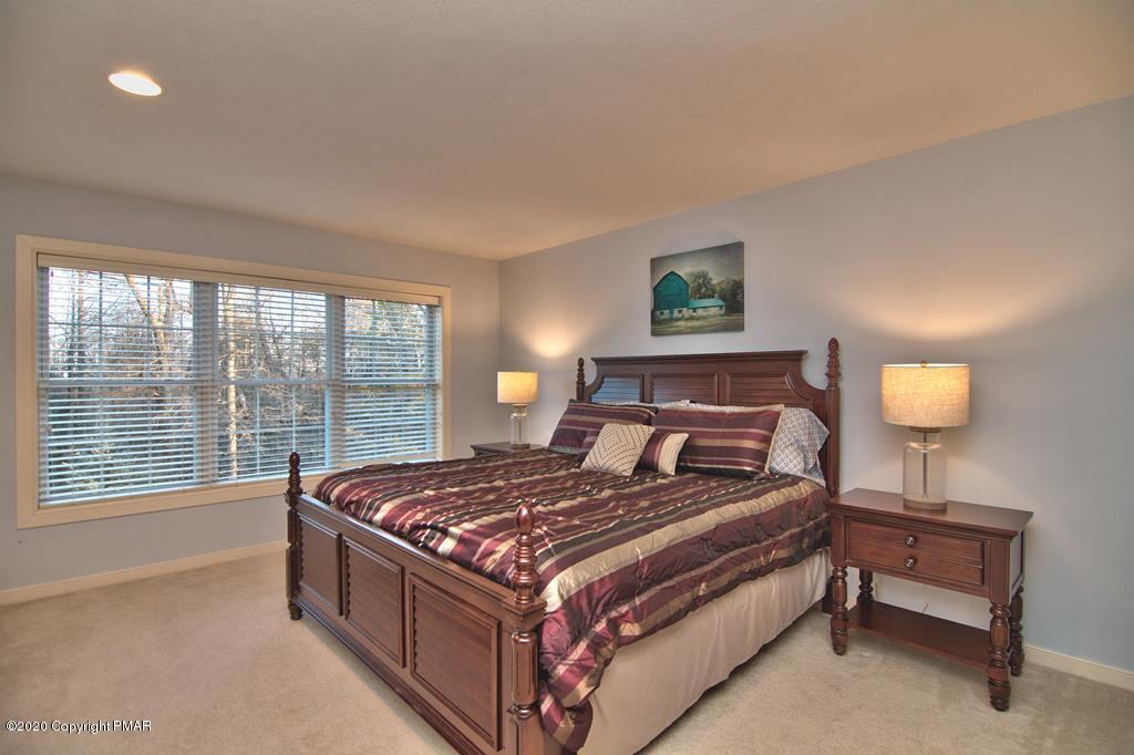 155 Skytop Road Pocono Pines, PA 18350 - Photo 14 of 31 Master Suite