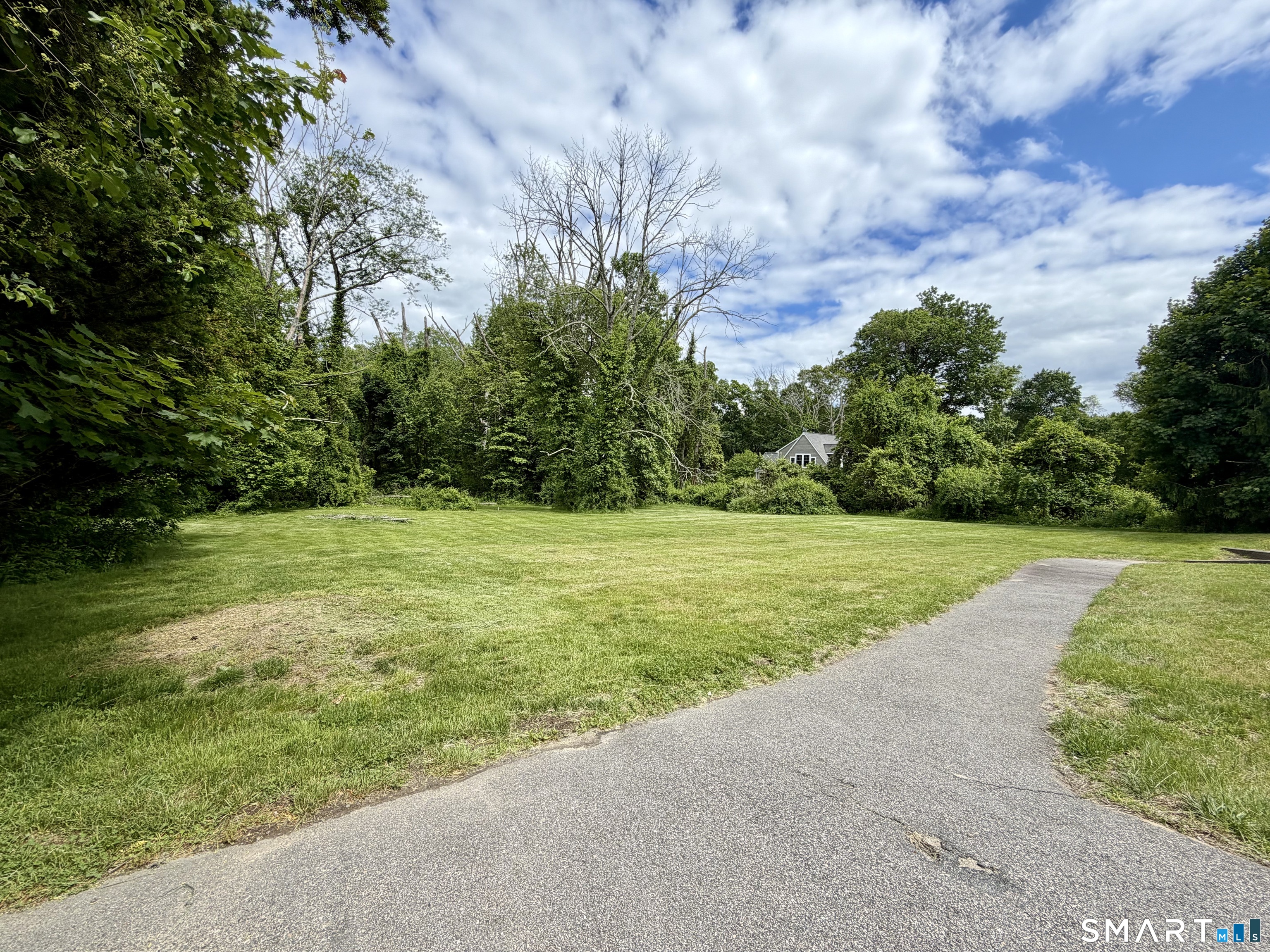 401 Round Hill Road Salem, CT 06420 - Photo 31 of 32