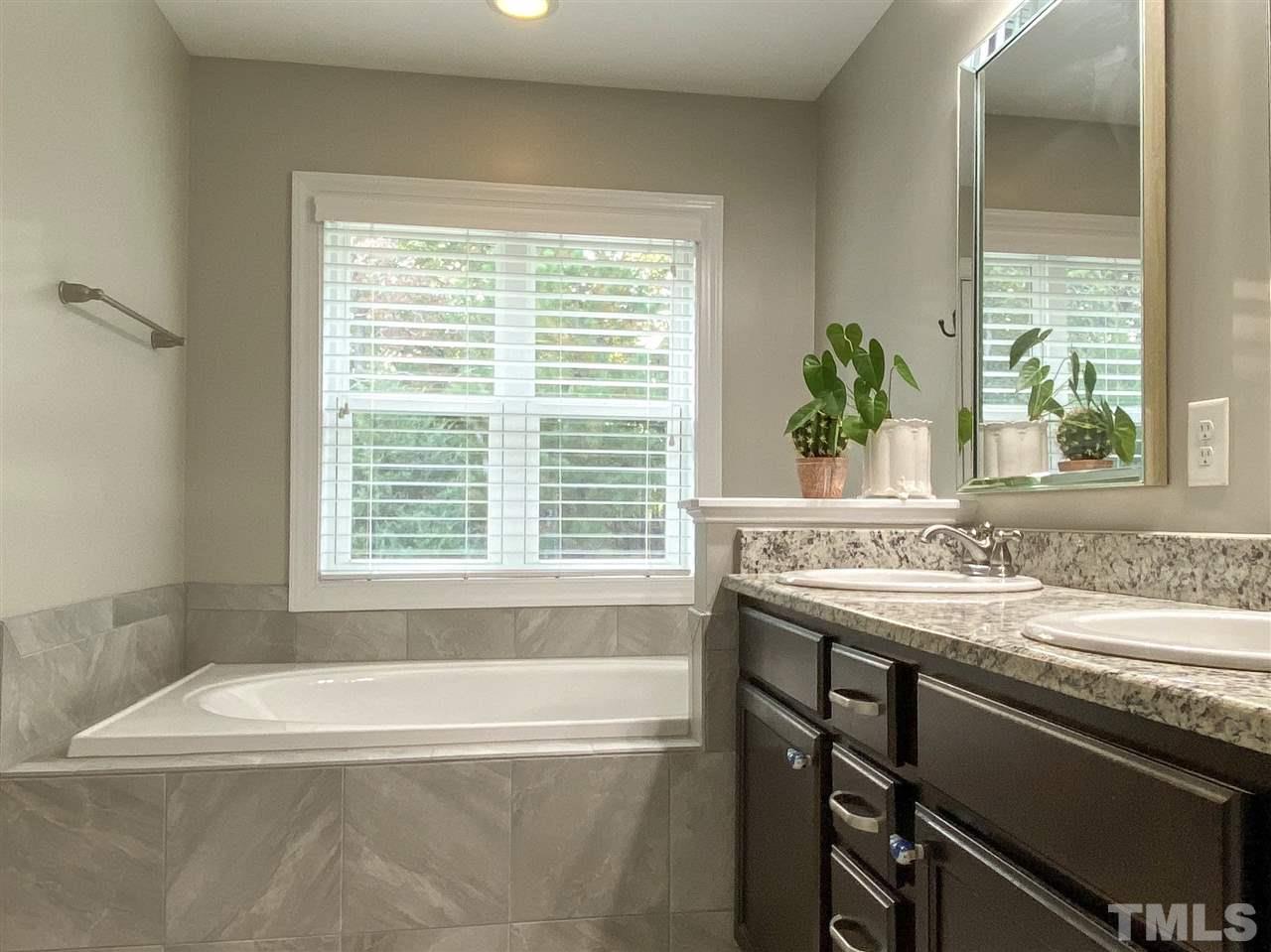 2828 Bogle Branch Court Raleigh, NC 27606 - Photo 25 of 29 Gallery Image 25