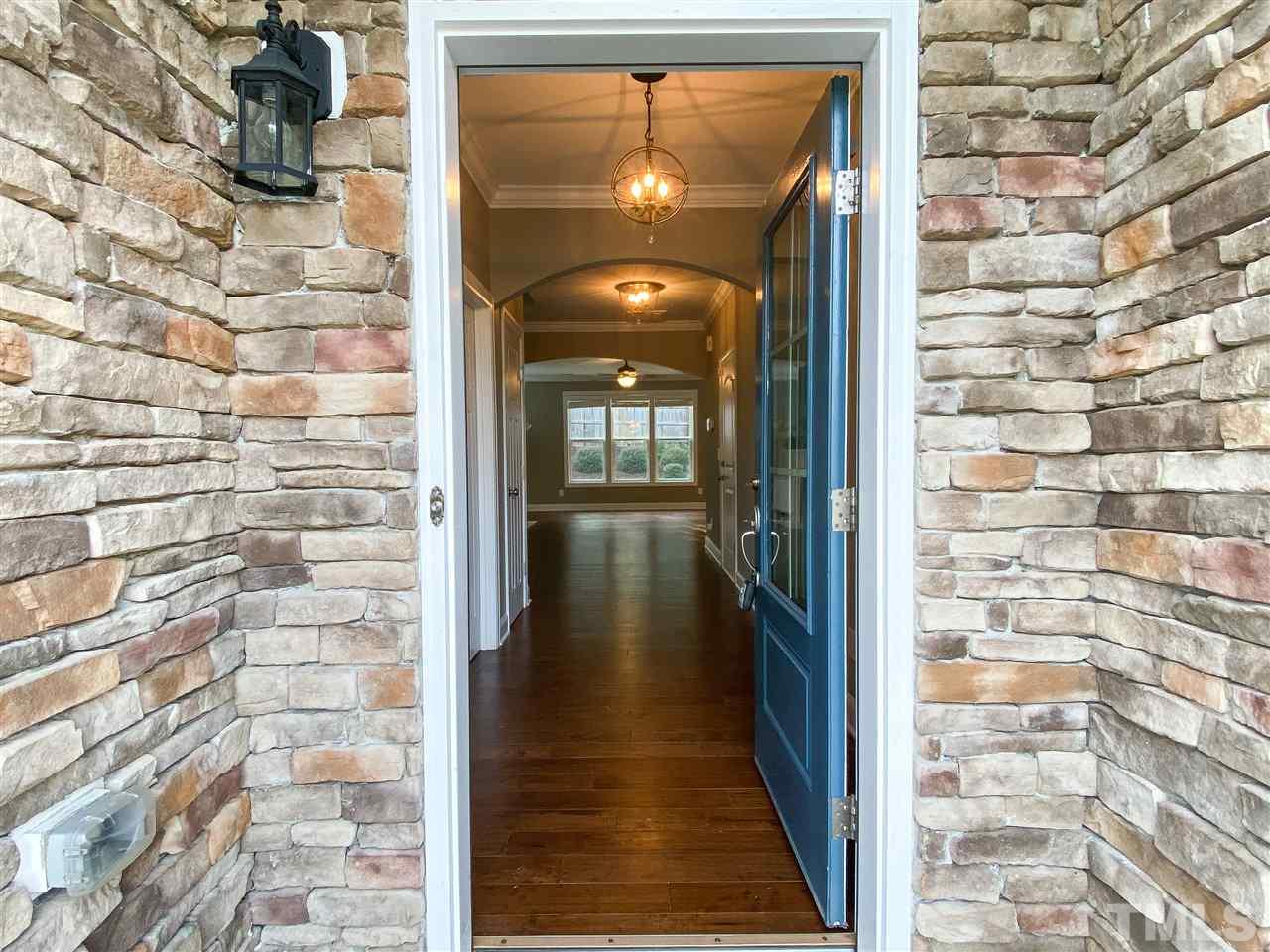 2828 Bogle Branch Court Raleigh, NC 27606 - Photo 4 of 29 Gallery Image 4
