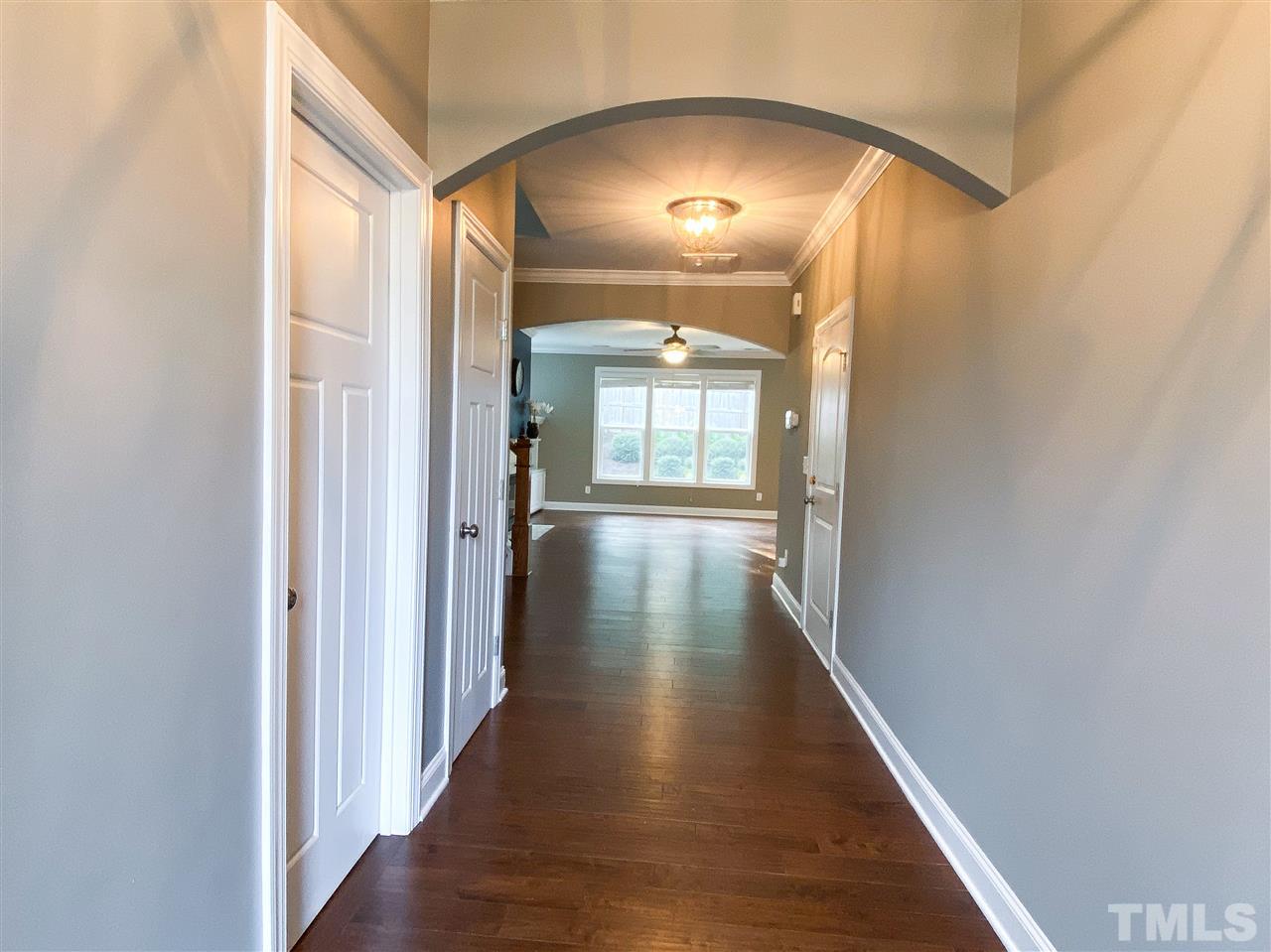 2828 Bogle Branch Court Raleigh, NC 27606 - Photo 5 of 29 Gallery Image 5