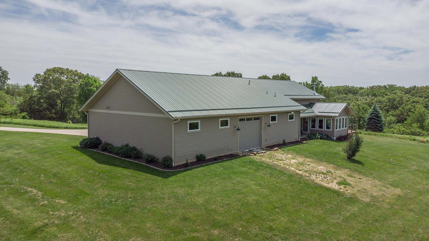 16168 Scenic Ridge Road Savanna, IL 61074 - Photo 6 of 58