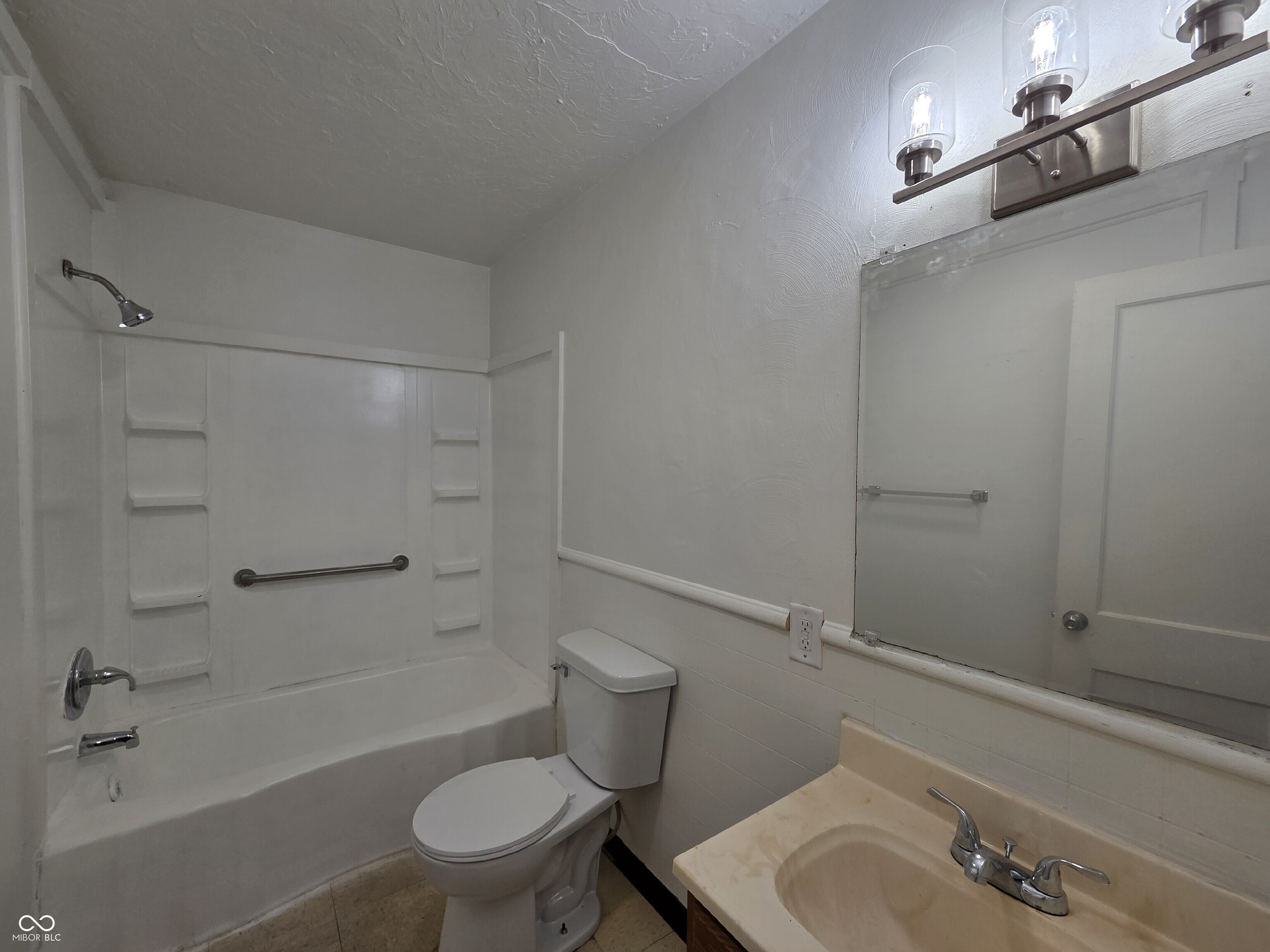 702 West 23rd Street Anderson, IN 46016 - Photo 12 of 13