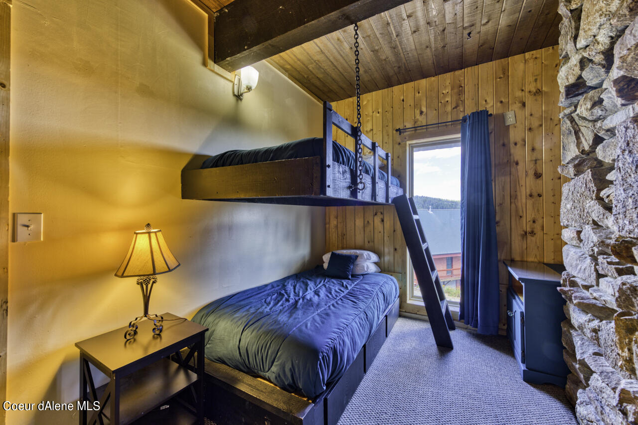 384 Parallel Run Sandpoint, ID 83864 - Photo 19 of 21 Bedroom 3