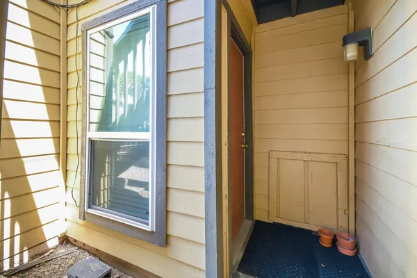 $1,000 | 1000 West 26th Street, Unit 114, Austin, TX 78705