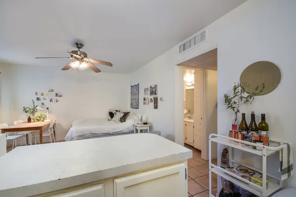 $1,000 | 1000 West 26th Street, Unit 114, Austin, TX 78705