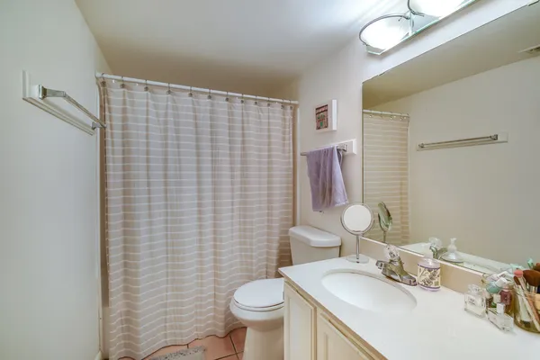 $1,000 | 1000 West 26th Street, Unit 114, Austin, TX 78705