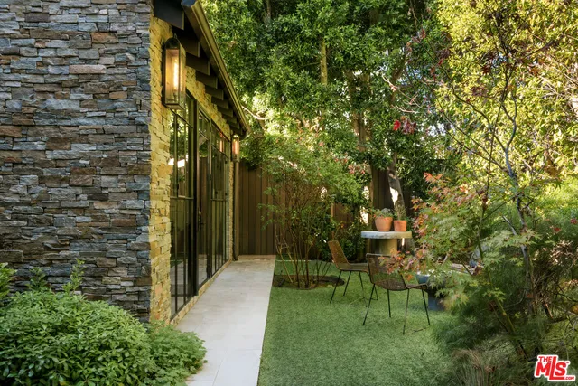 $7,950,000 | 657 Milwood Avenue, Venice, CA 90291