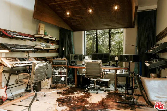 $7,950,000 | 657 Milwood Avenue, Venice, CA 90291