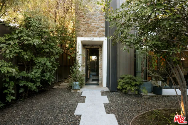 $7,950,000 | 657 Milwood Avenue, Venice, CA 90291