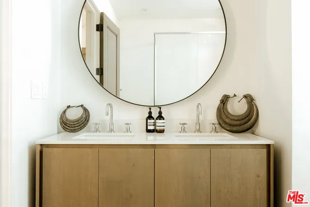 $7,950,000 | 657 Milwood Avenue, Venice, CA 90291