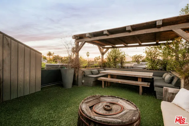 $7,950,000 | 657 Milwood Avenue, Venice, CA 90291