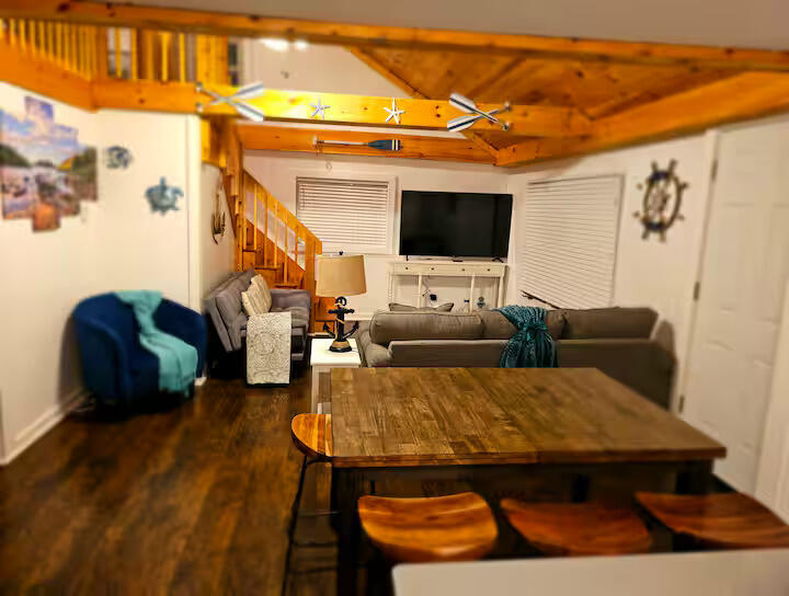 14 Seal Cove Road Southwest Harbor, ME 04679 - Photo 19 of 57 Living room