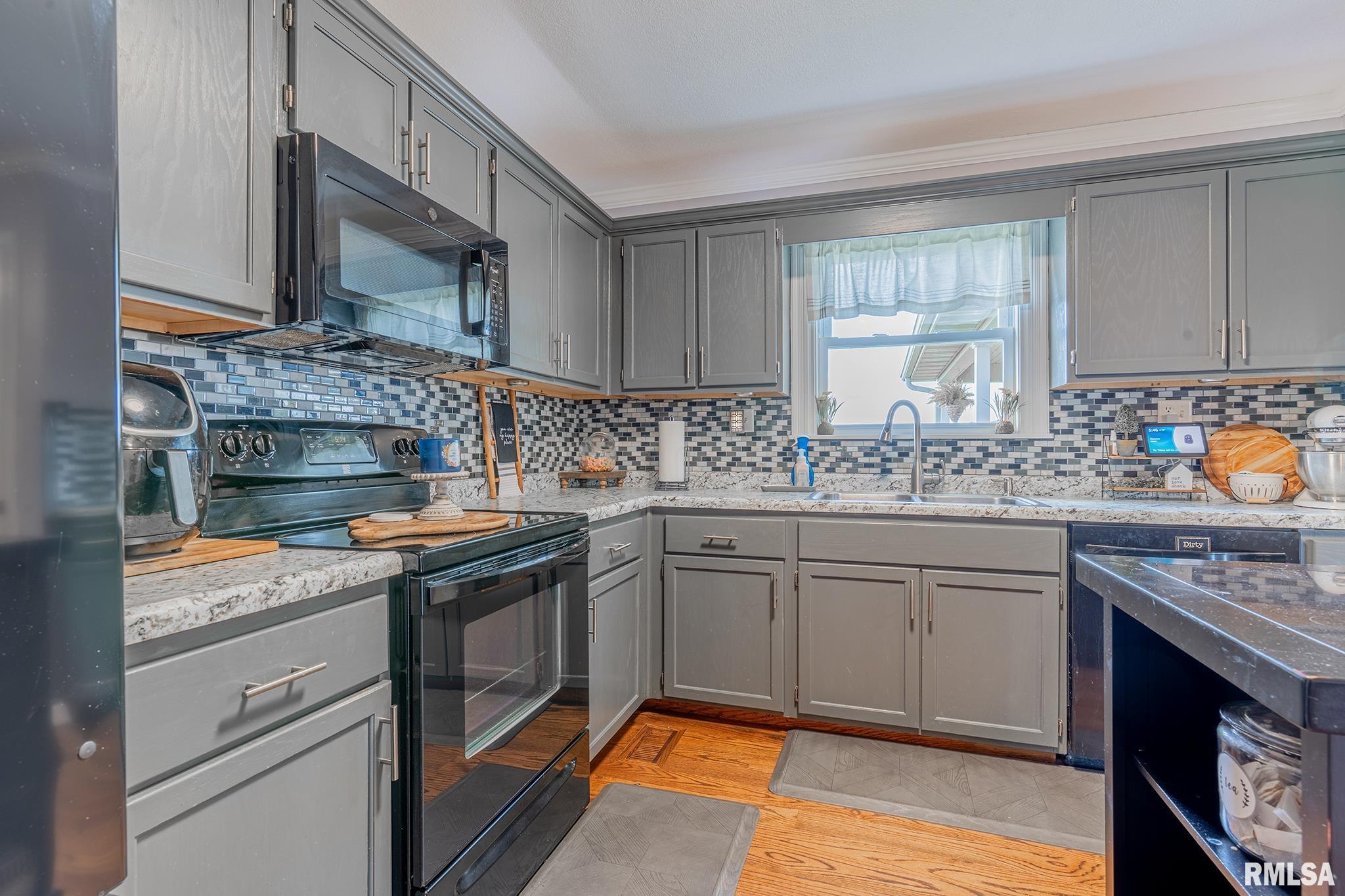 2226 Mills Cart Road Salem, IL 62881 - Photo 17 of 37