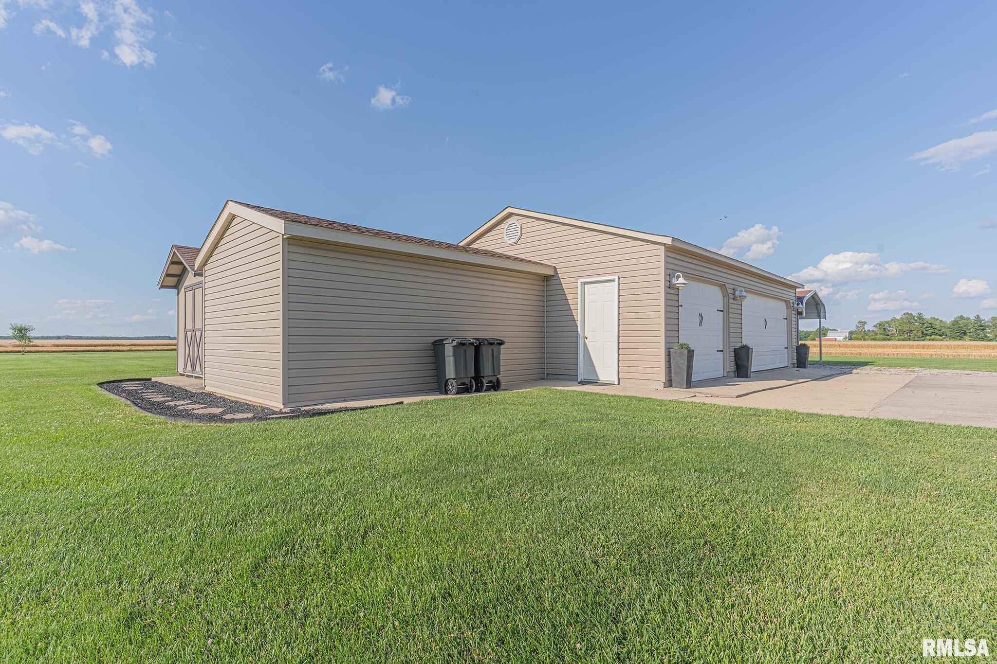 2226 Mills Cart Road Salem, IL 62881 - Photo 32 of 37