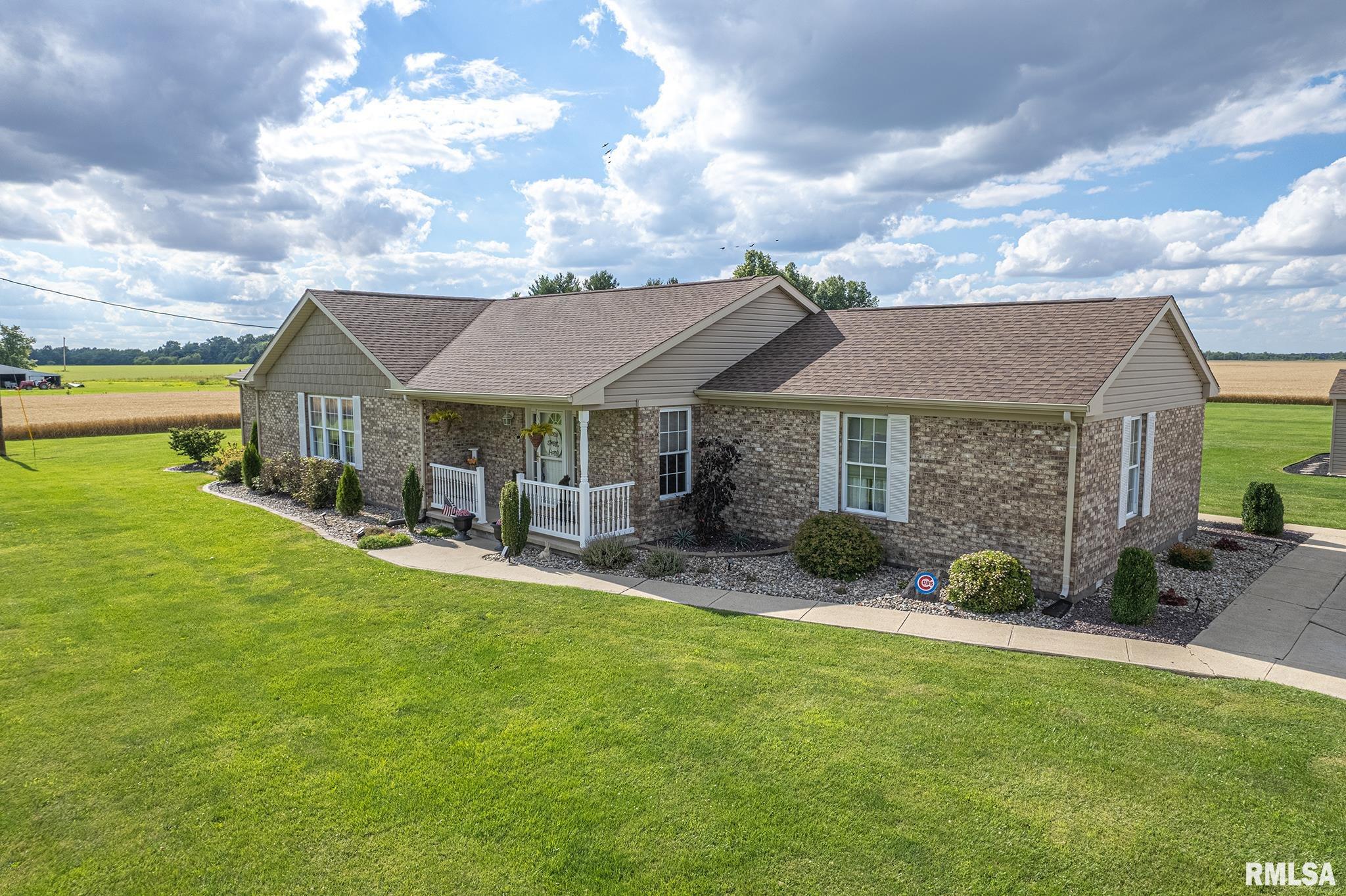 2226 Mills Cart Road Salem, IL 62881 - Photo 5 of 37