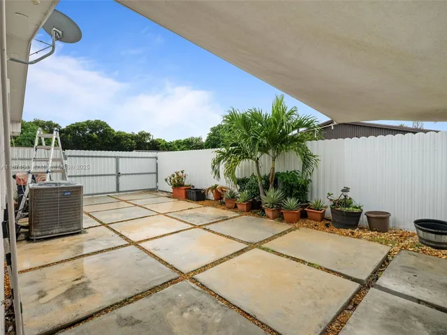 a view of a garden with plants