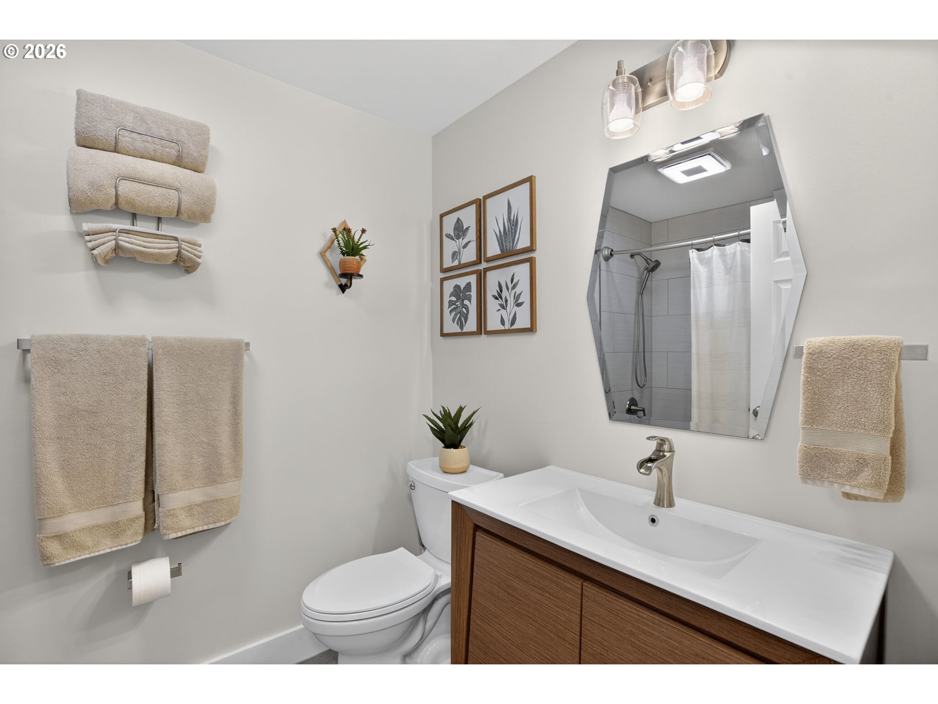 10891 Southeast Spruce View Lane Happy Valley, OR 97086 - Photo 22 of 39 Bathroom