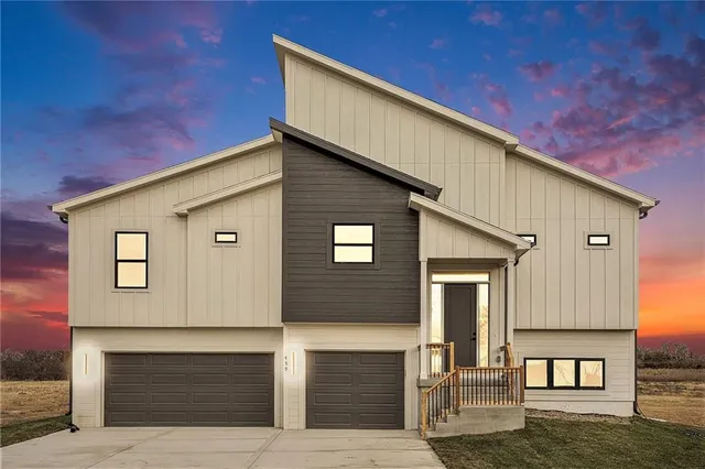 $439,900 | 459 Green Drive, Lawson, MO 64062