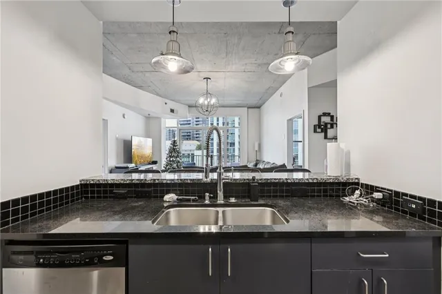 $449,000 | 250 Pharr Road Northeast, Unit 1005, Atlanta, GA 30305