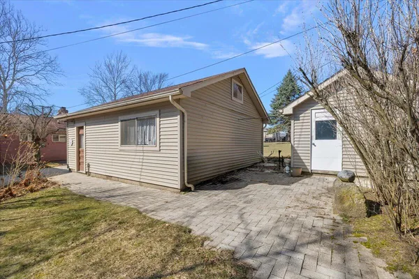 $375,000 | 764 Manor Drive, Milford, MI 48381