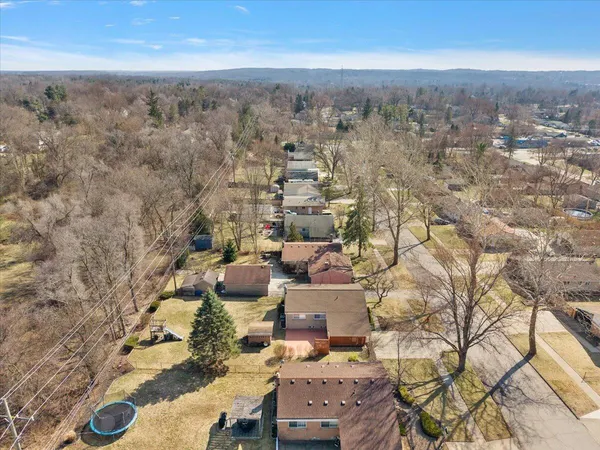 $375,000 | 764 Manor Drive, Milford, MI 48381