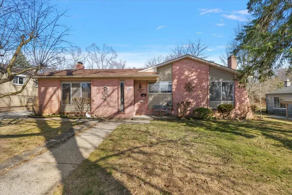 $375,000 | 764 Manor Drive, Milford, MI 48381