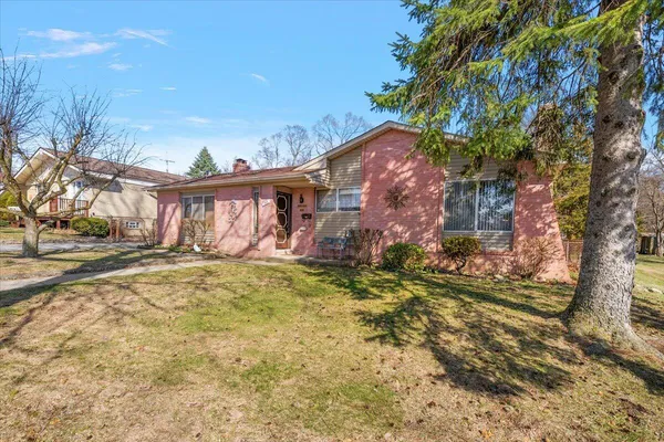 $375,000 | 764 Manor Drive, Milford, MI 48381