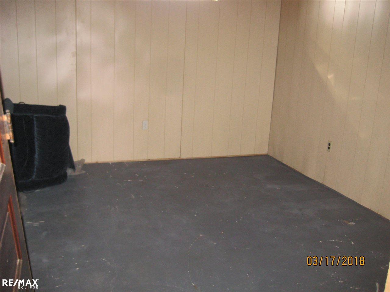 114 Riley Center Road Memphis, MI 48041 - Photo 31 of 46 31342536-35.JPG