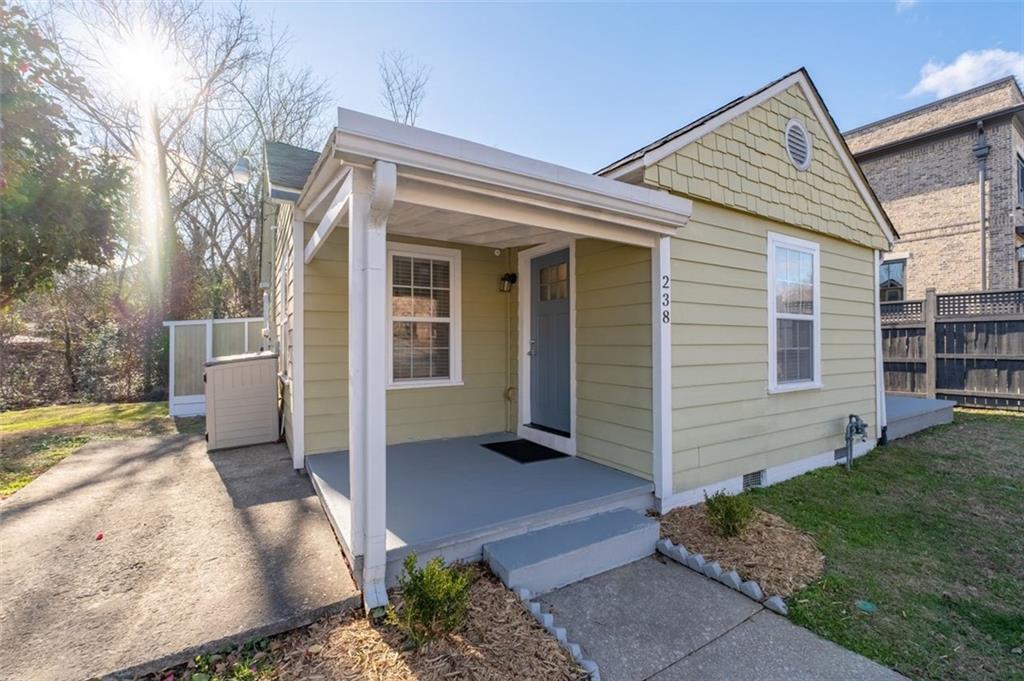 238 Cres Circle Southwest Marietta, GA 30064 - Photo 2 of 24