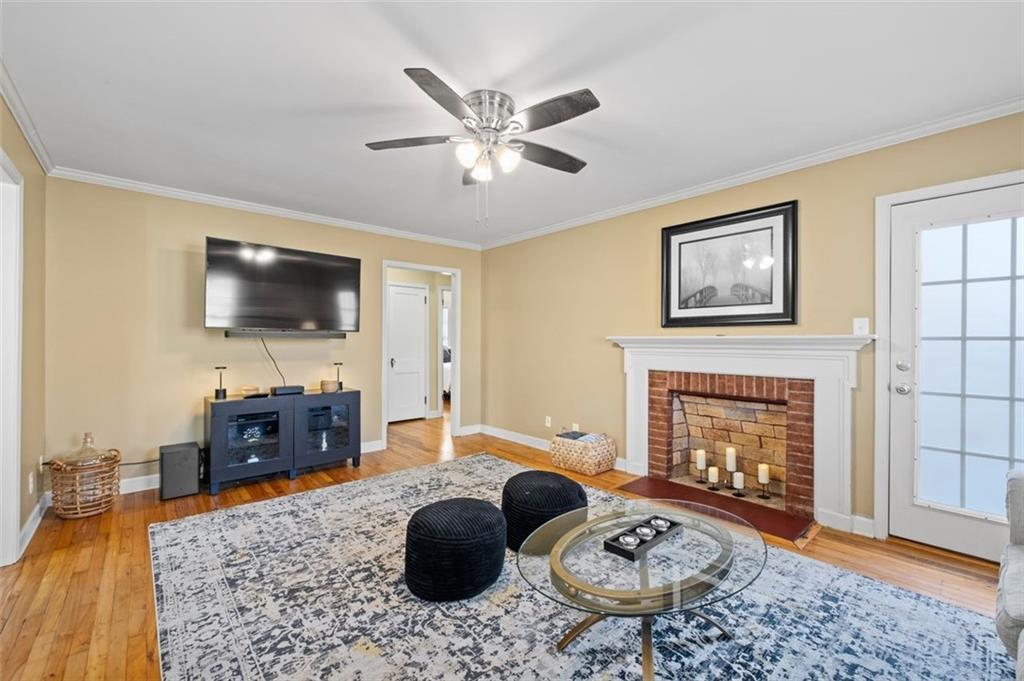 238 Cres Circle Southwest Marietta, GA 30064 - Photo 3 of 24