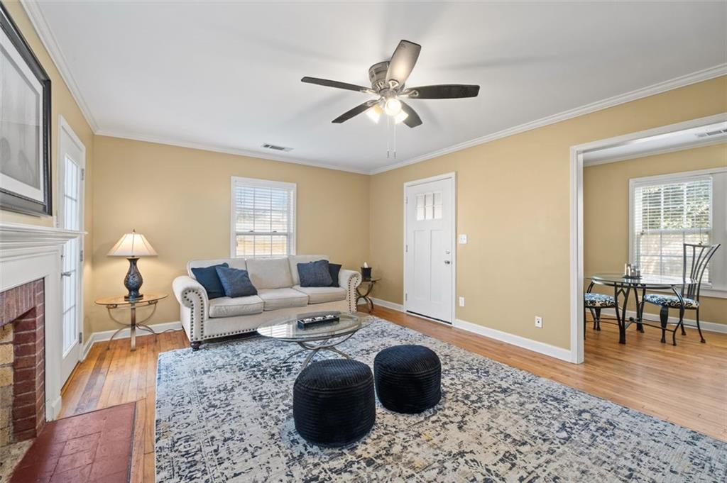 238 Cres Circle Southwest Marietta, GA 30064 - Photo 5 of 24