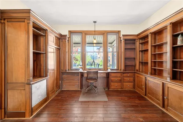 $435,000 | 358 Iroquois Place, Beaver, PA 15009