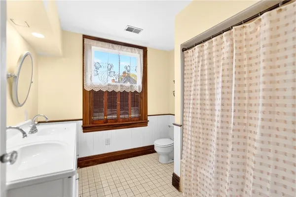 $435,000 | 358 Iroquois Place, Beaver, PA 15009