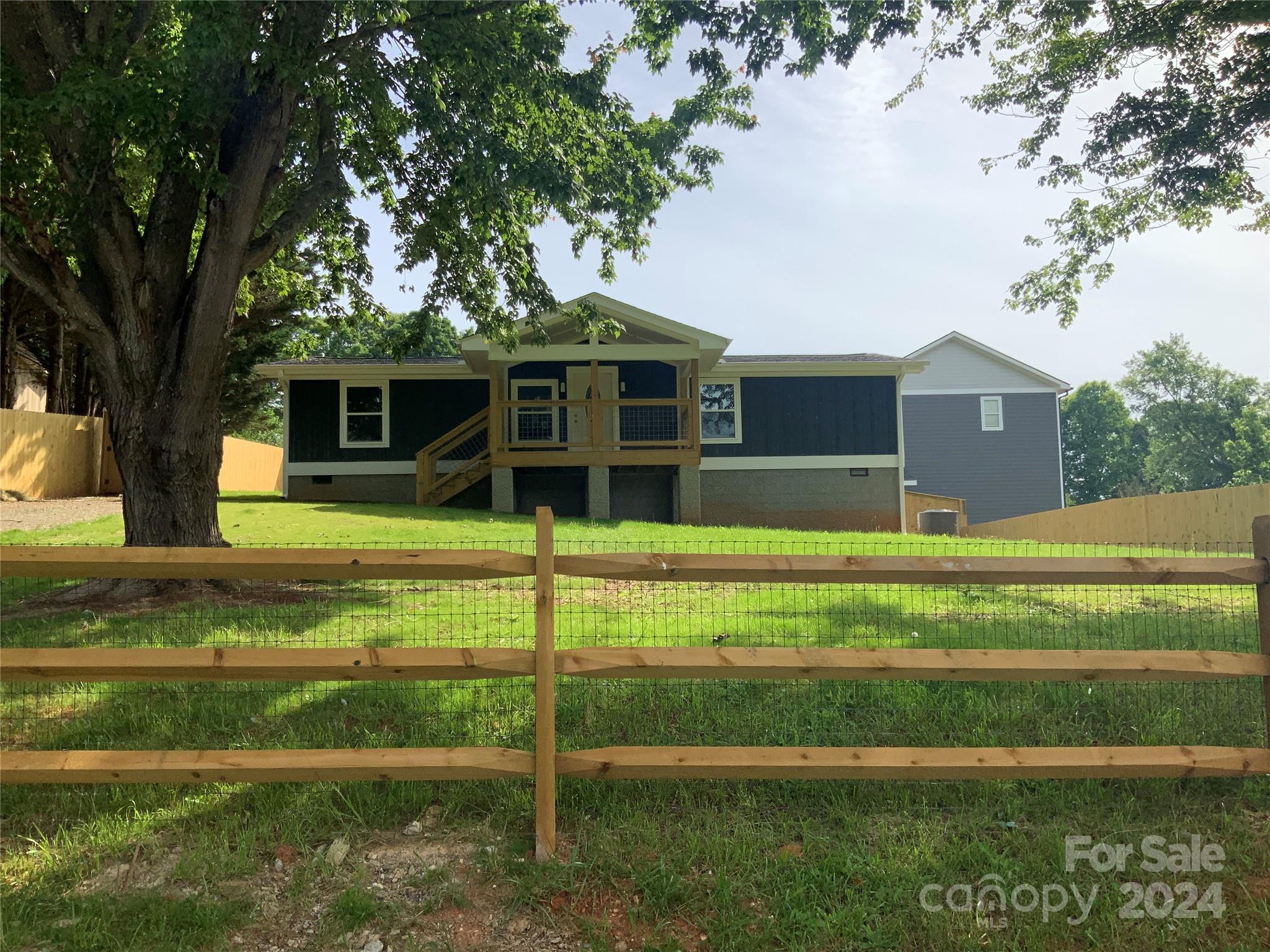 25 Marion Road Leicester, NC 28748 - Photo 1 of 22 Gallery Image 1