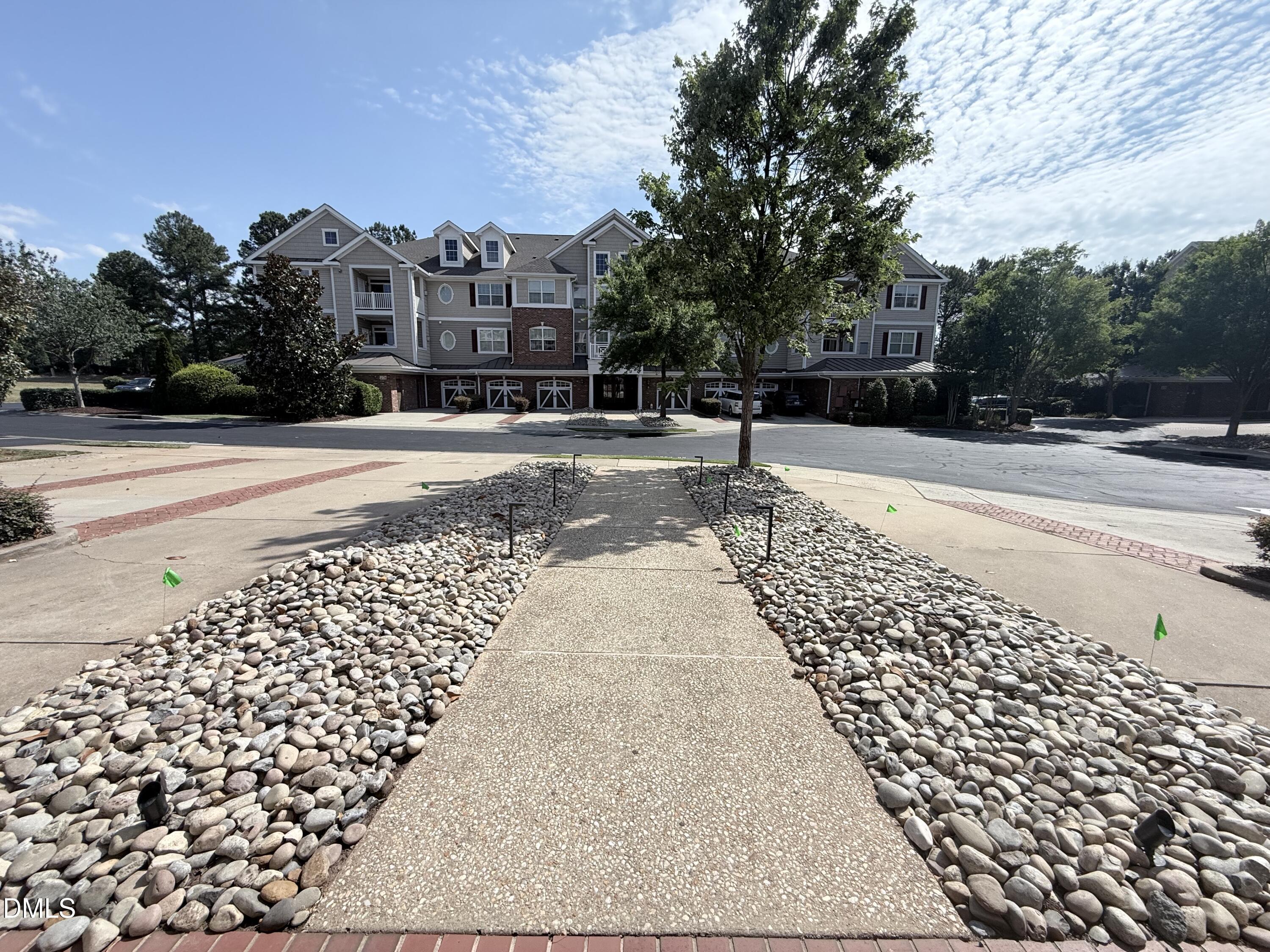 10411 Rosegate Court, Unit 3 Raleigh, NC 27617 - Photo 6 of 63